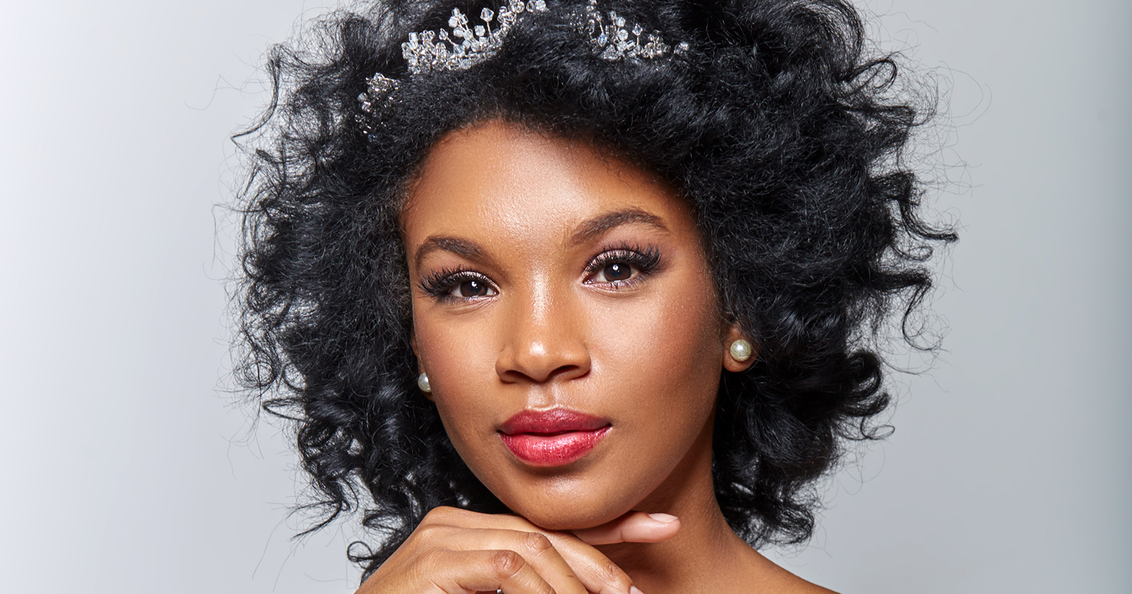 Natural Wedding Hairstyles Ideas For 2023 [Guide & FAQs]