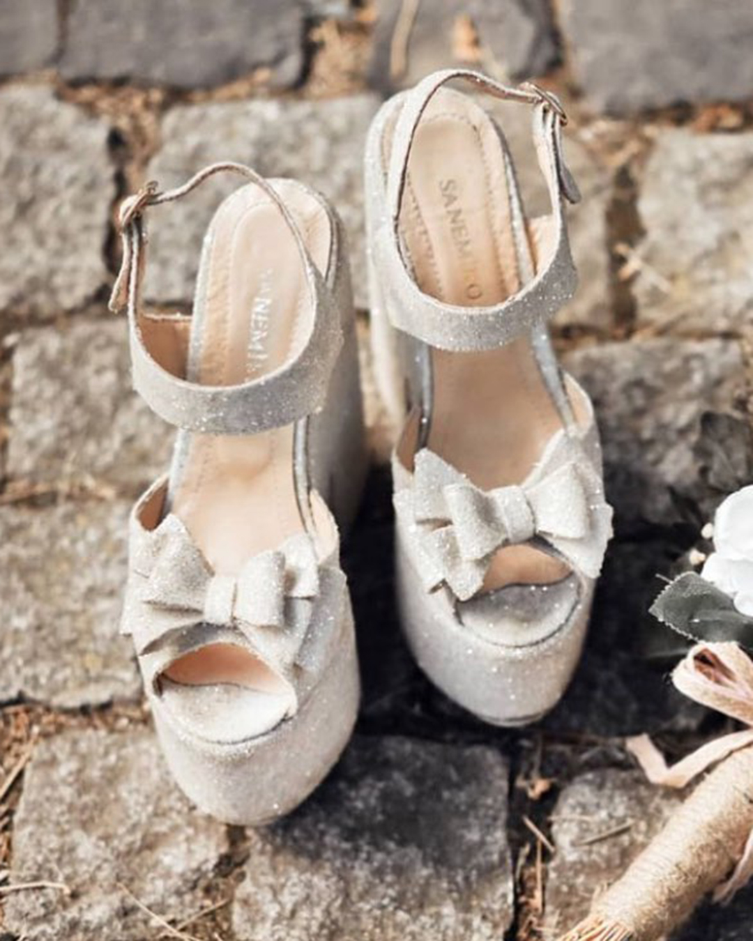 sparkly wedding shoes silver wedge sanemiko
