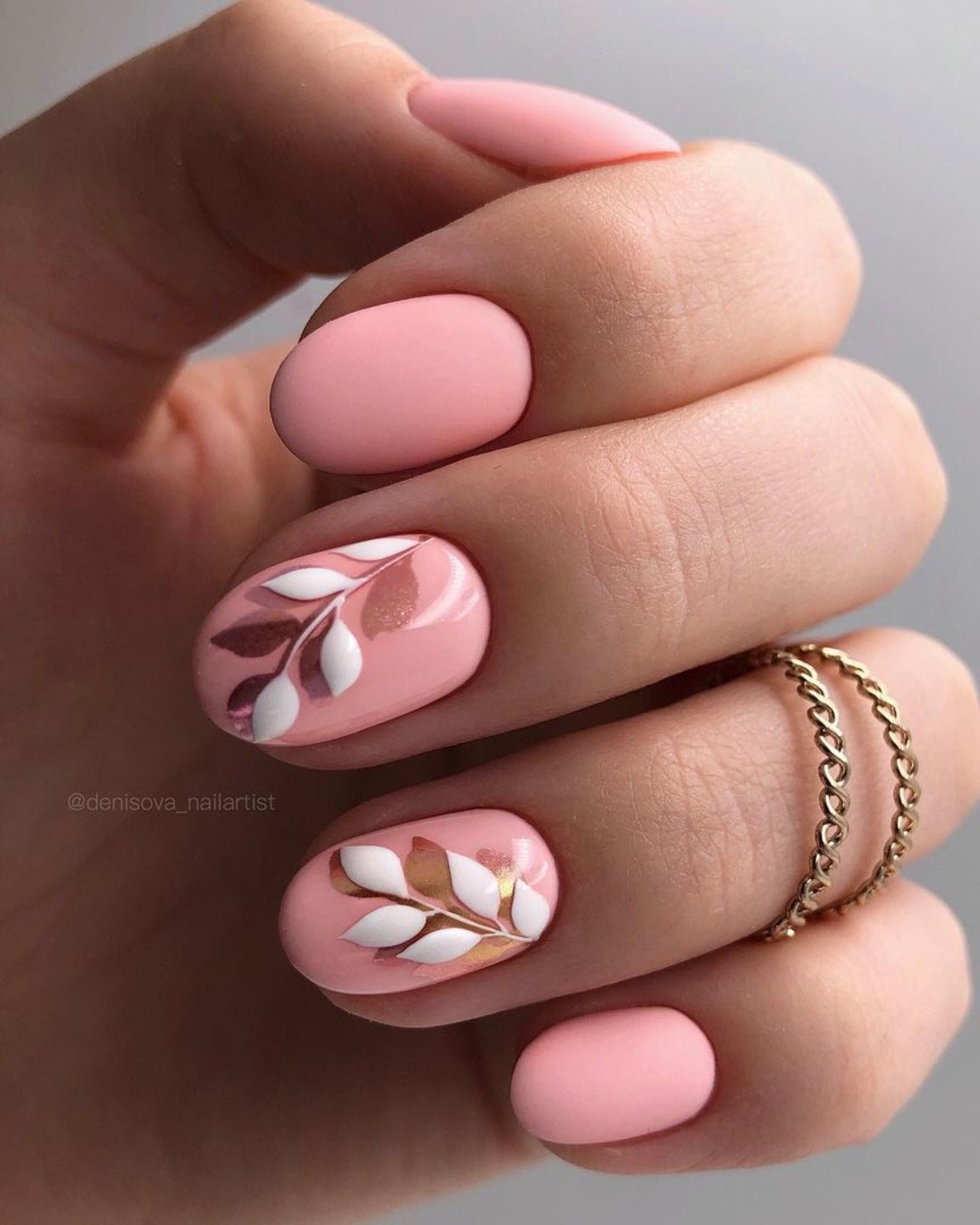 summer wedding nails pink