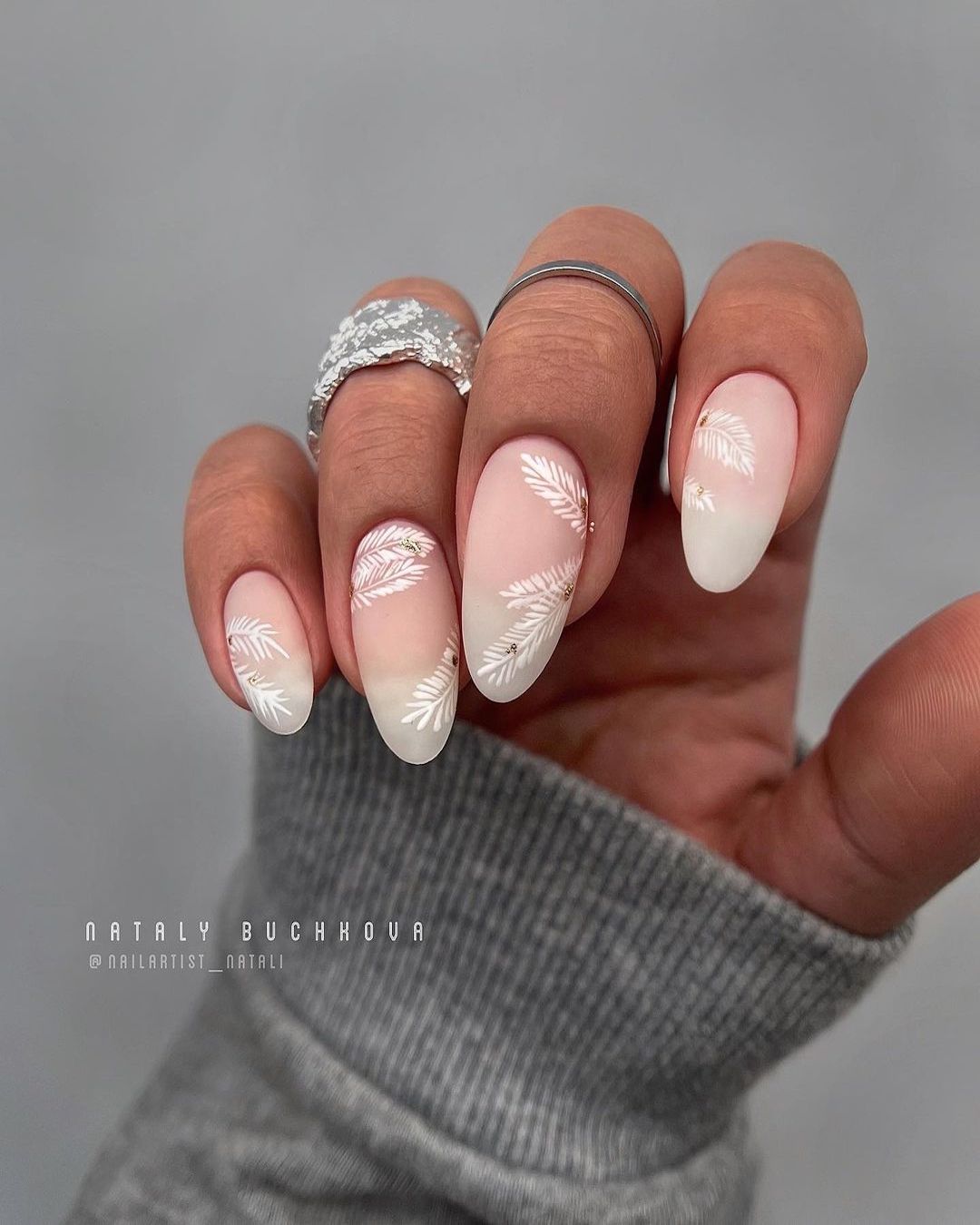 summer wedding nails white