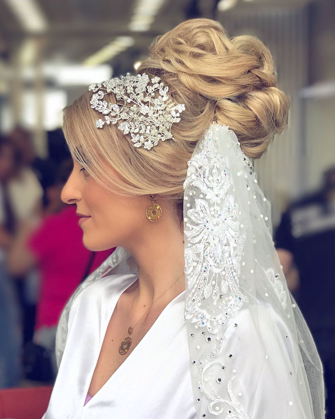wedding hairstyles headband lace and high bun with veil jeanclaudeelmoughayar