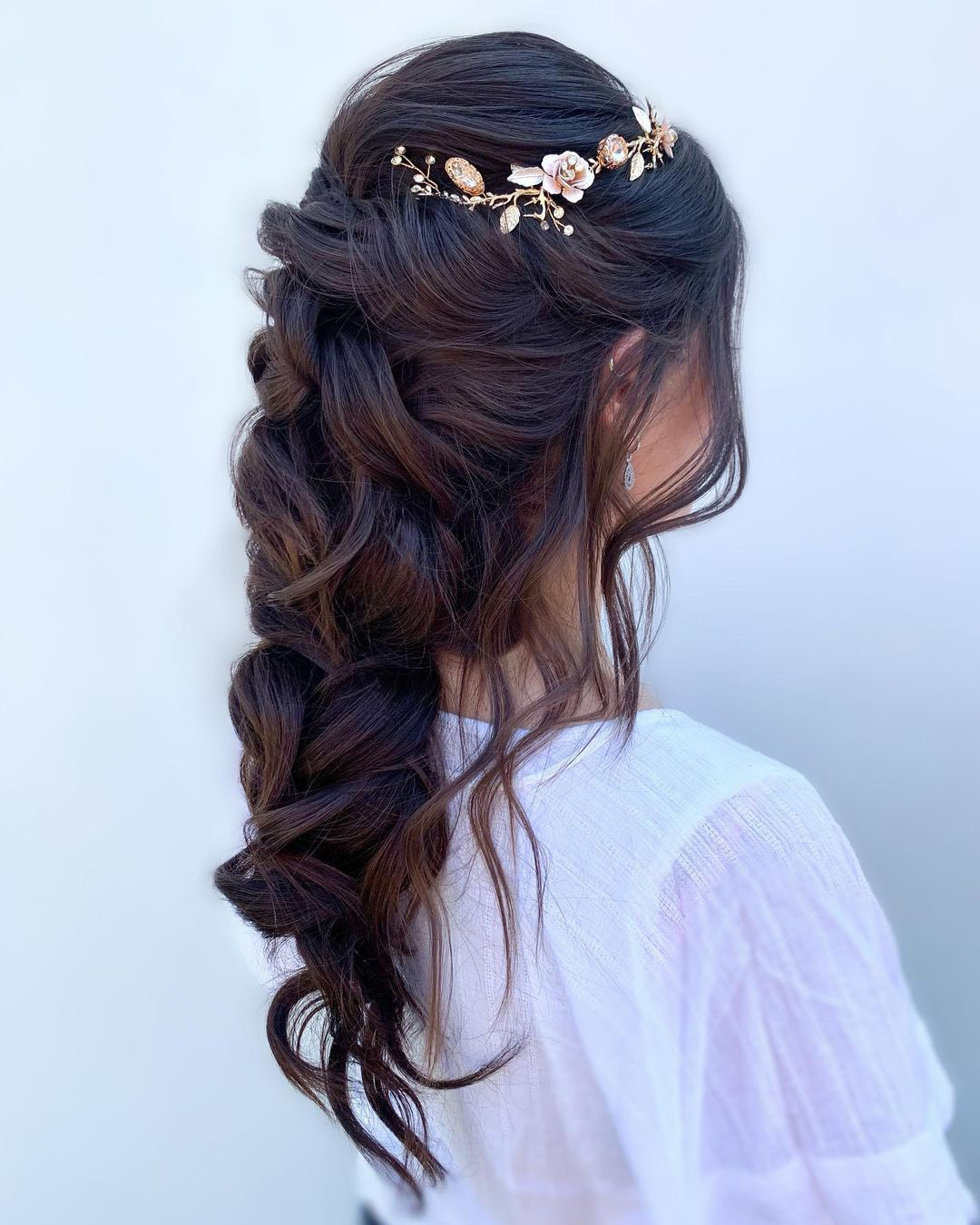 wedding hairstyles headband textured volume hair down sandrabierens_bridal
