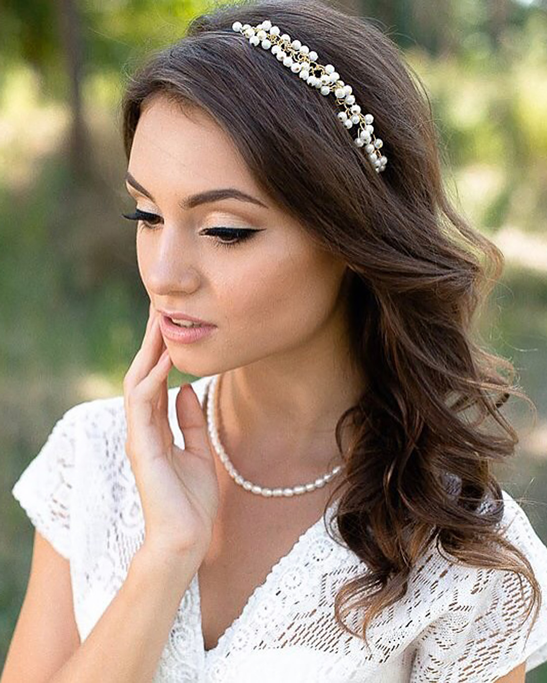 wedding hairstyles headband with pearls on loose hair samoylenko_makeup