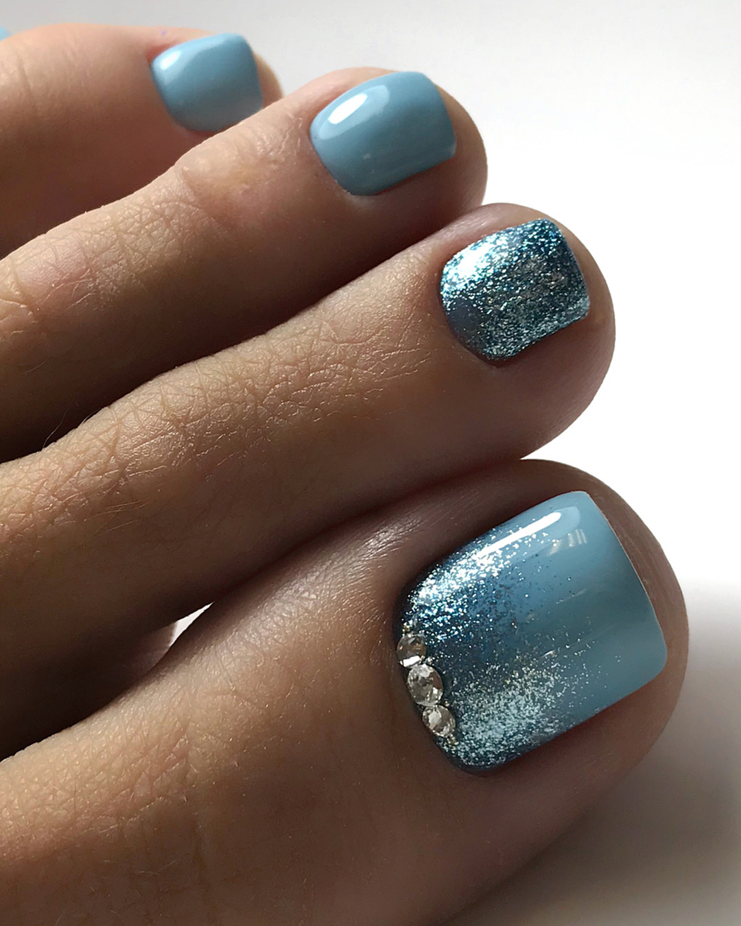 wedding toe nails blue tone with glitter kristina_nozdrina