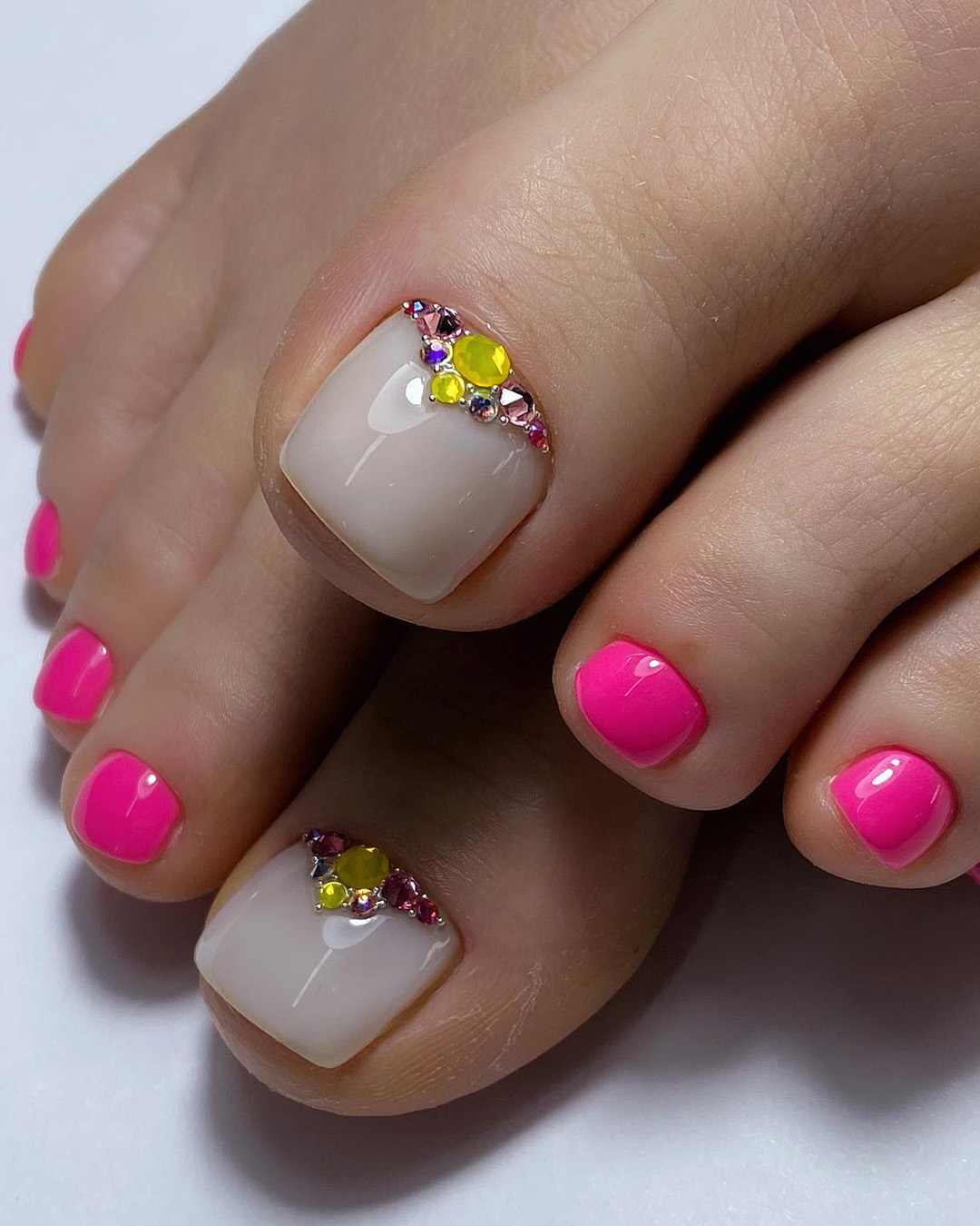 wedding toe nails bright gems nude and pink kristina_nozdrina