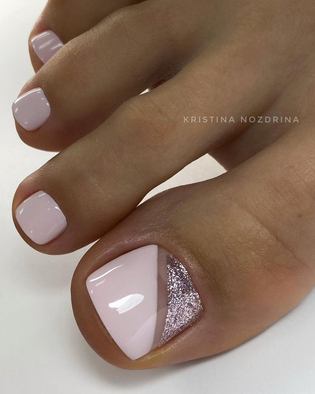 wedding toe nails dusty pink with glitter kristina_nozdrina