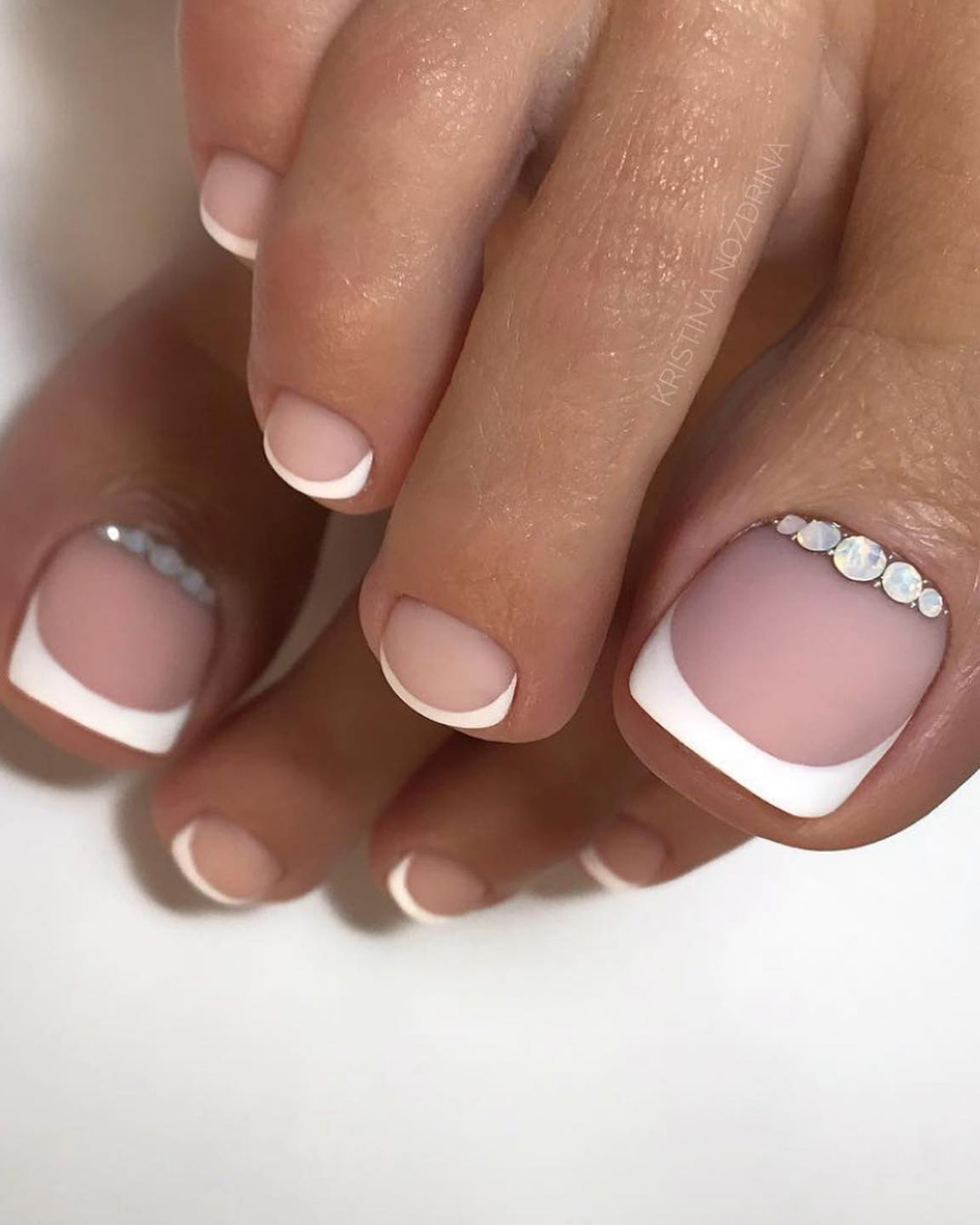 Wedding Toe Nails For 2022/23 Brides: Ideas And FAQs