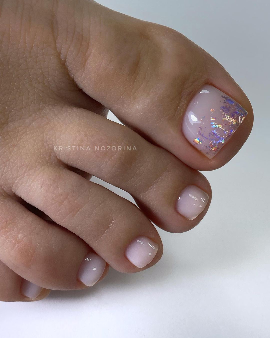 wedding toe nails natural nude pink with foil effect kristina_nozdrina
