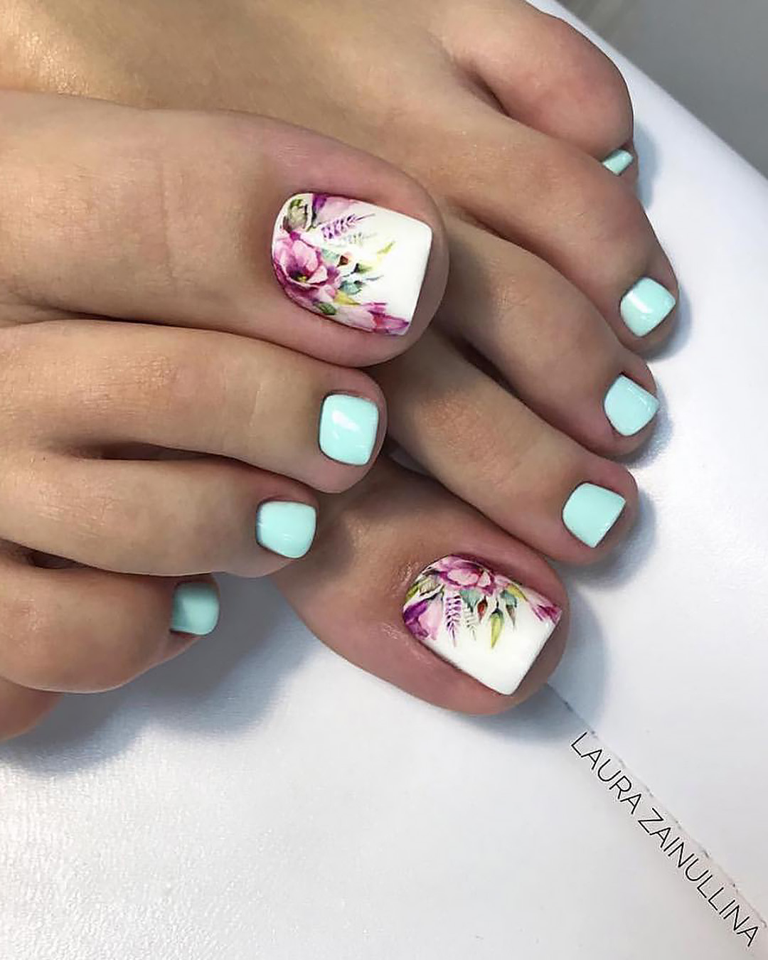 wedding toe nails with flowers laura_nails_studio
