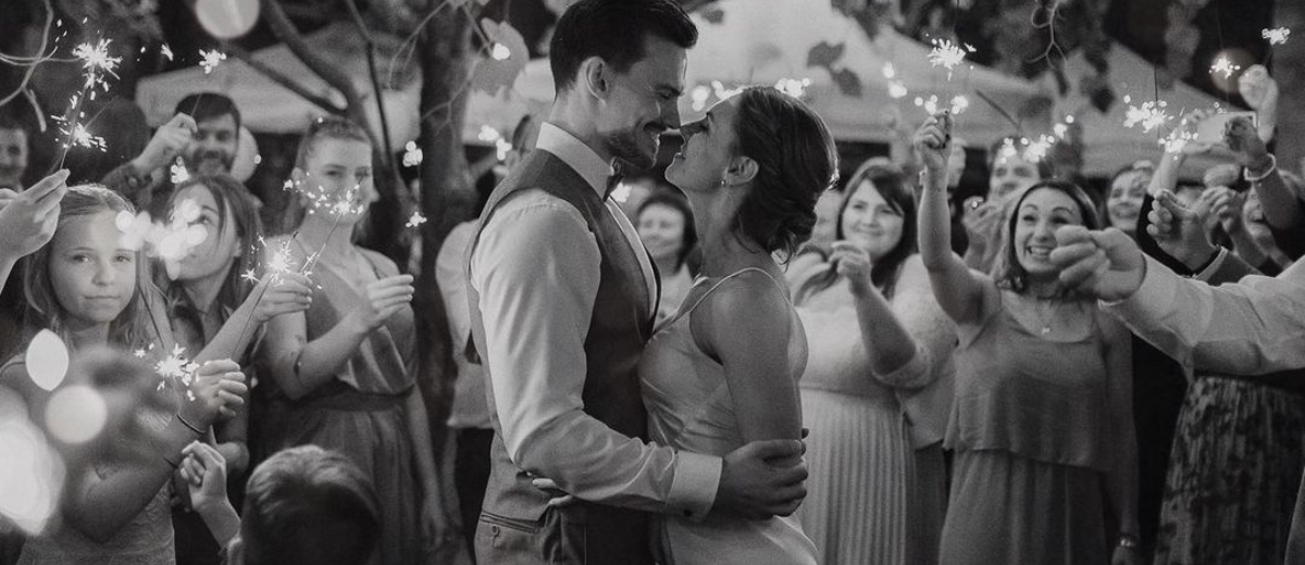 Tips & Ideas On Who Gives Speeches At A Wedding