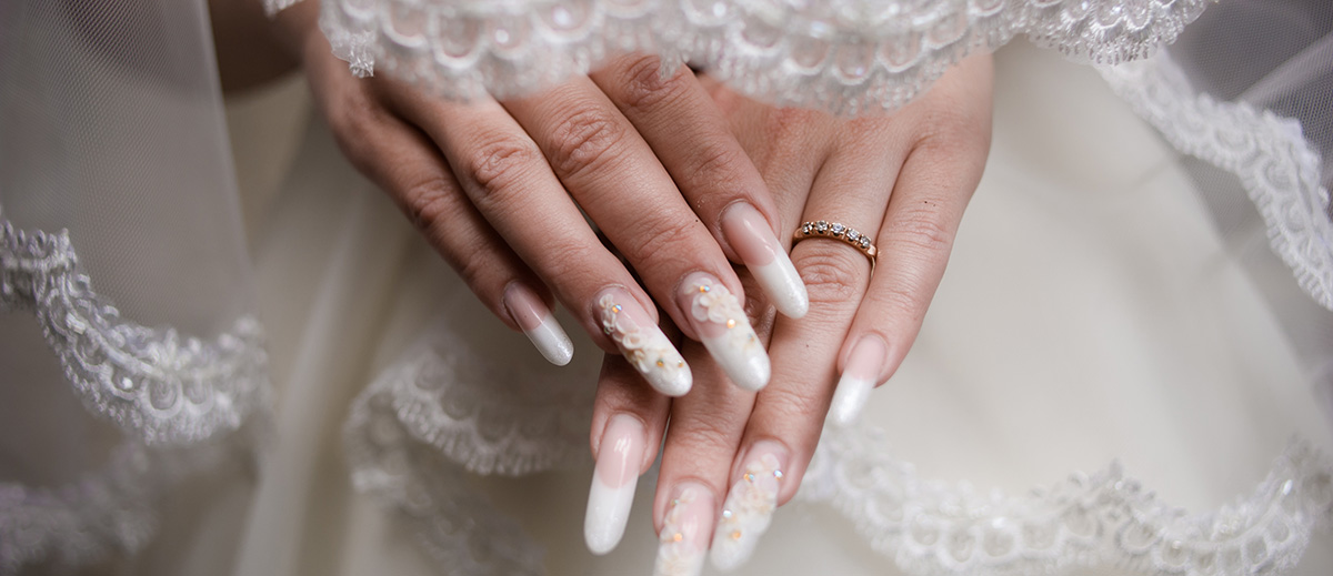 30 Classy Wedding Nails Ideas For 2025 [Expert Tips + FAQs]