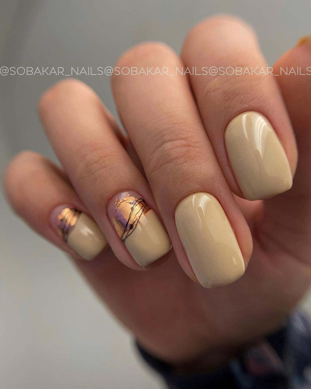 classy wedding nails beige gold sobakar_nails