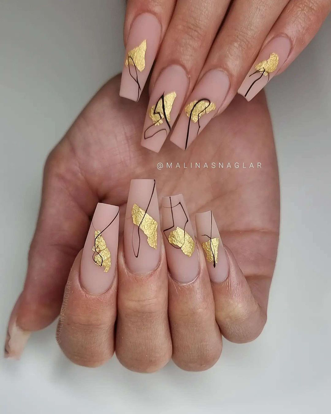 fall wedding nails acrylic long matte beige with gold foil malinasnaglar