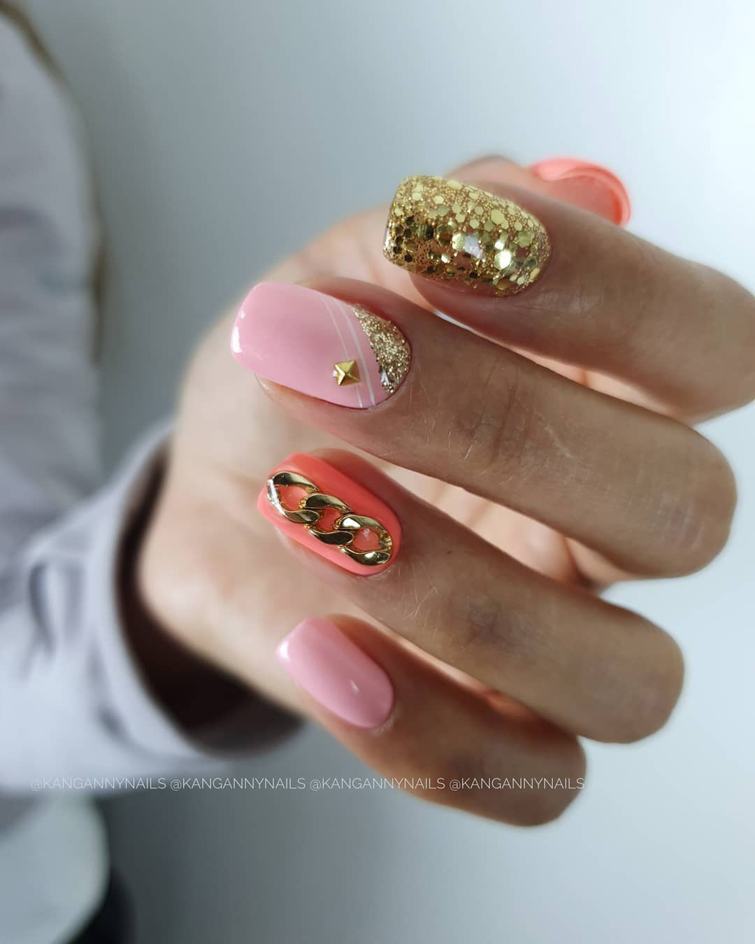 fall wedding nails coral pink with gold touch kangannynails