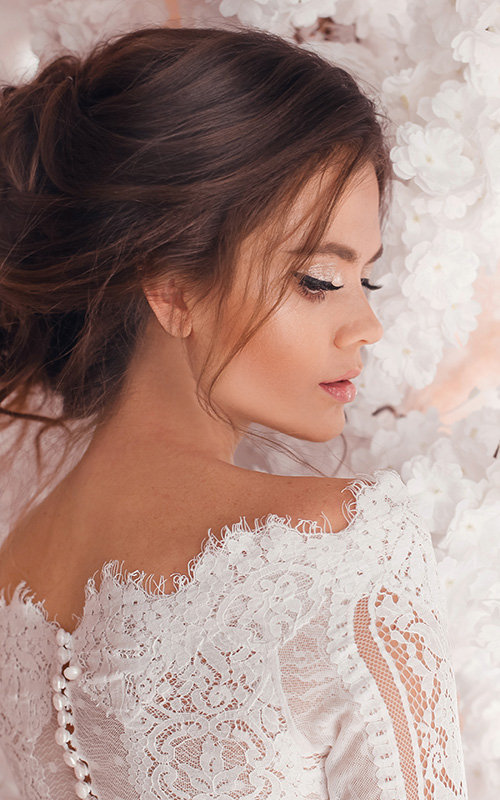 33 Wedding Makeup Looks That Are Beyond Beautiful : Soft Modern