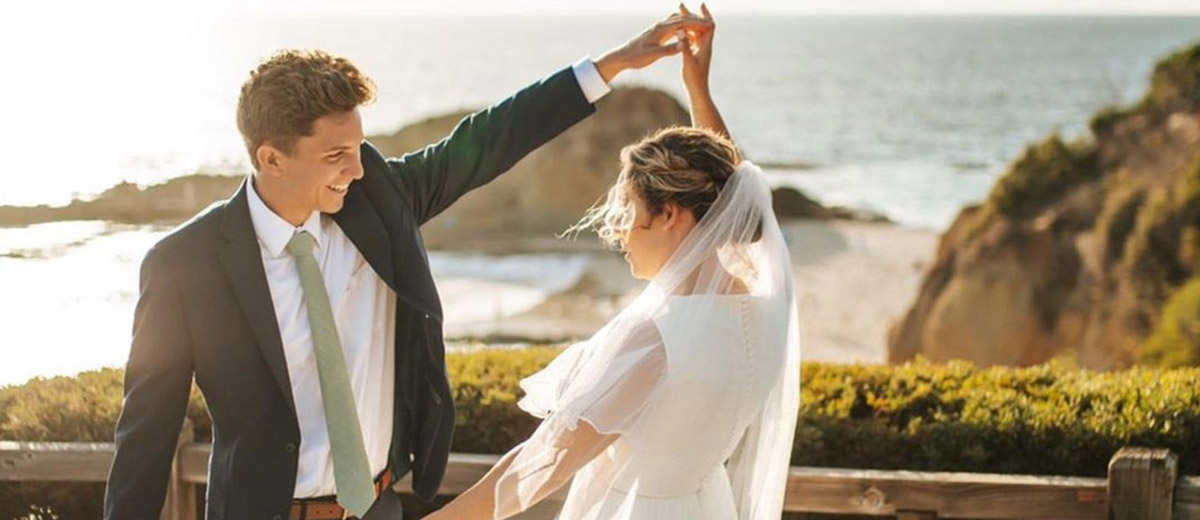 How To Make A Wedding Playlist: Full Guide For You