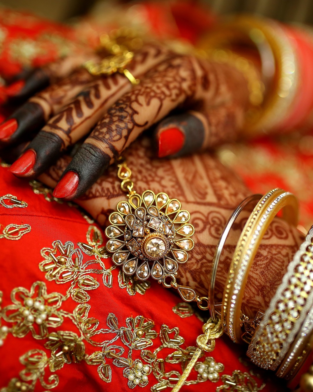 Indian wedding nails red