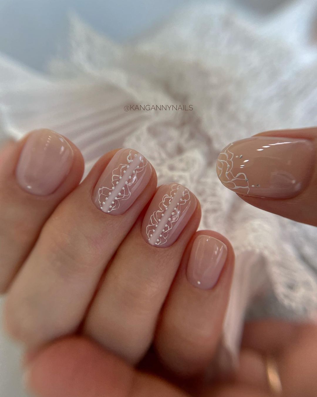 lace wedding nails elegant