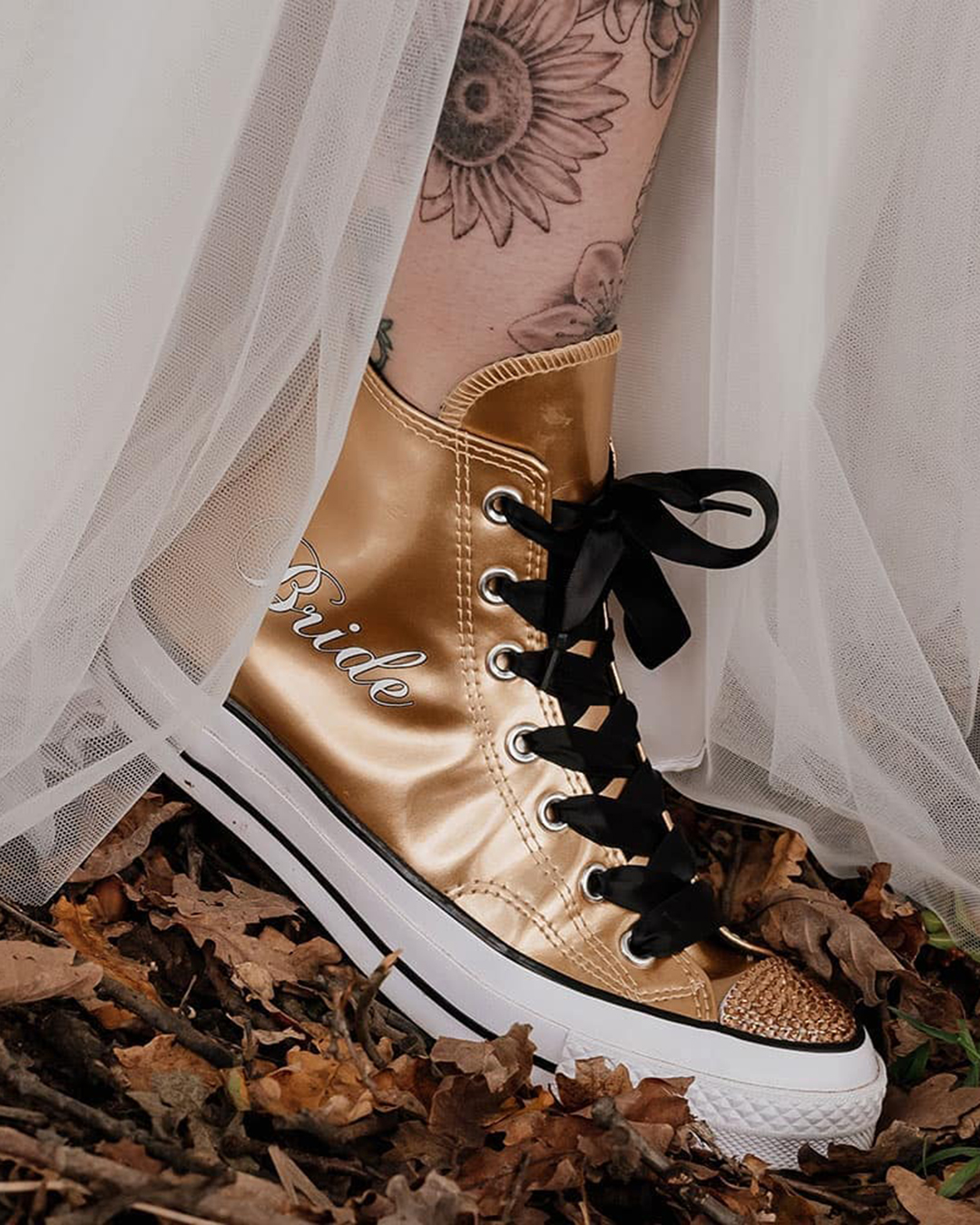 non traditional wedding shoes gold sparkle wedding_converse