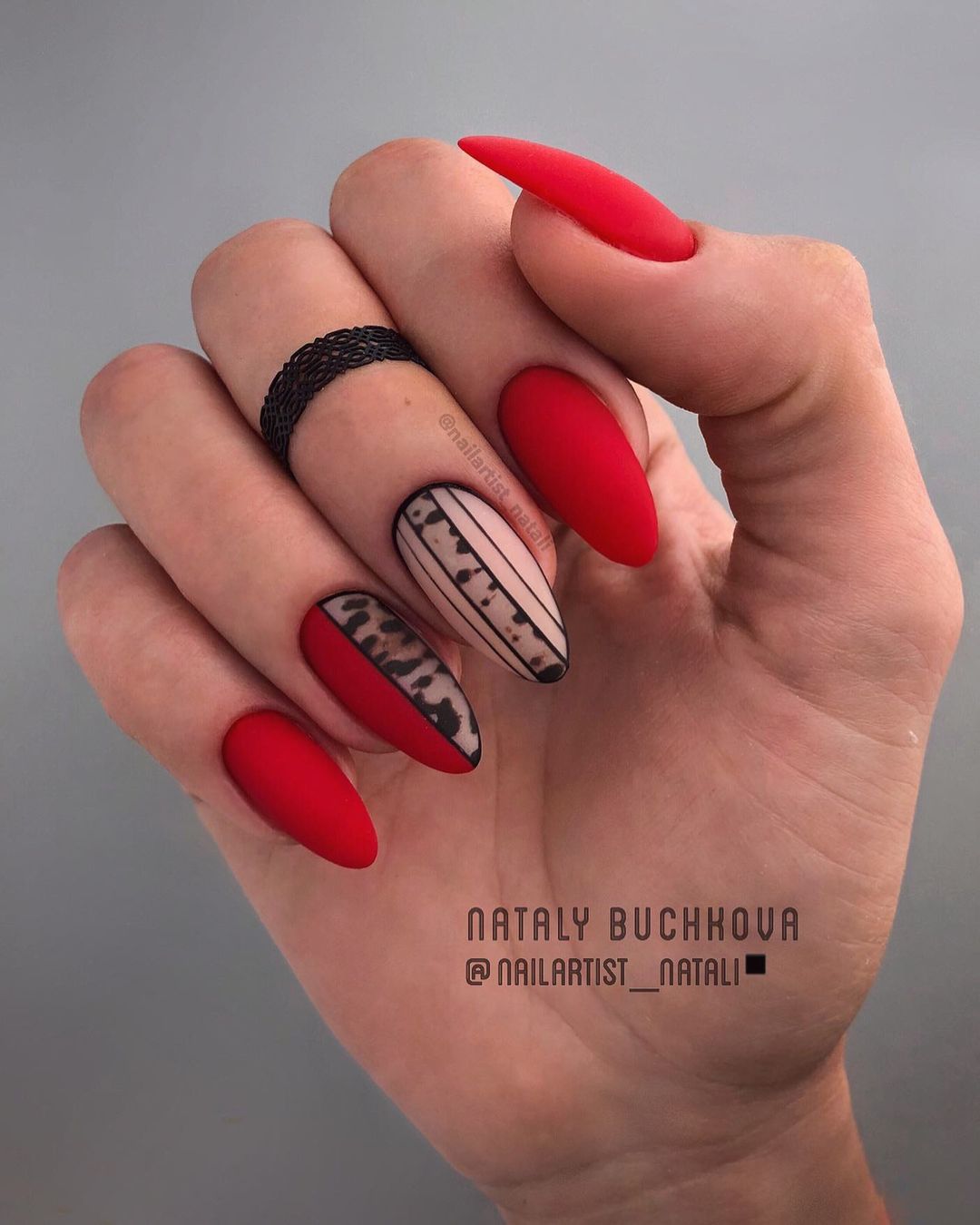 red wedding nails black