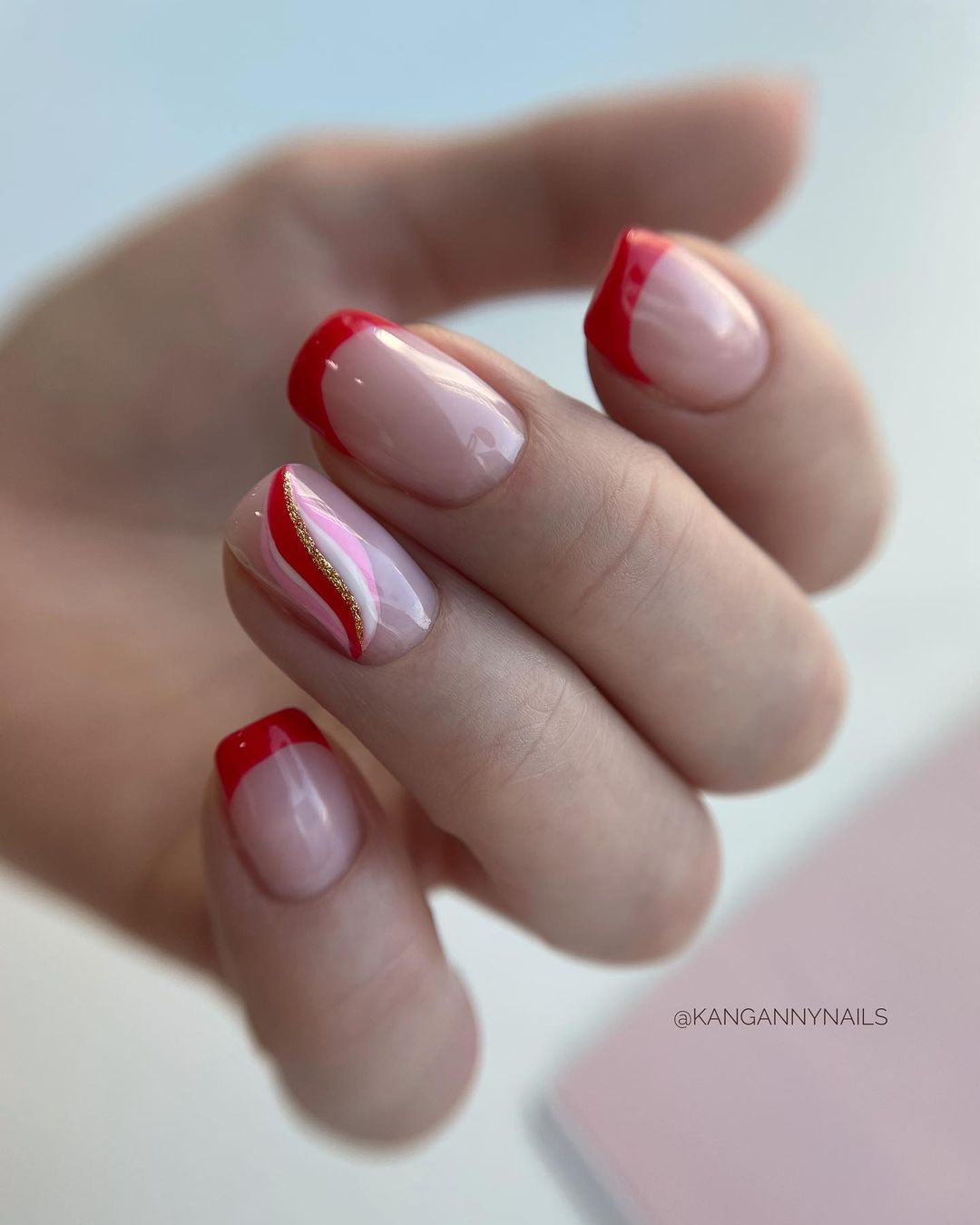 red wedding nails for guests