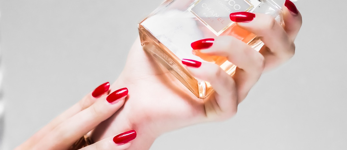 Luxury Red Wedding Nails For Your Special Day: 28 Ideas + FAQs