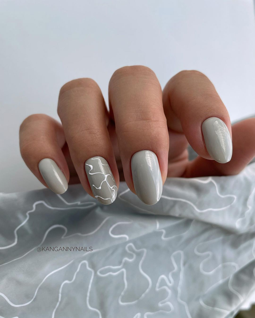 simple wedding nails dusty grey with white abstract kangannynails