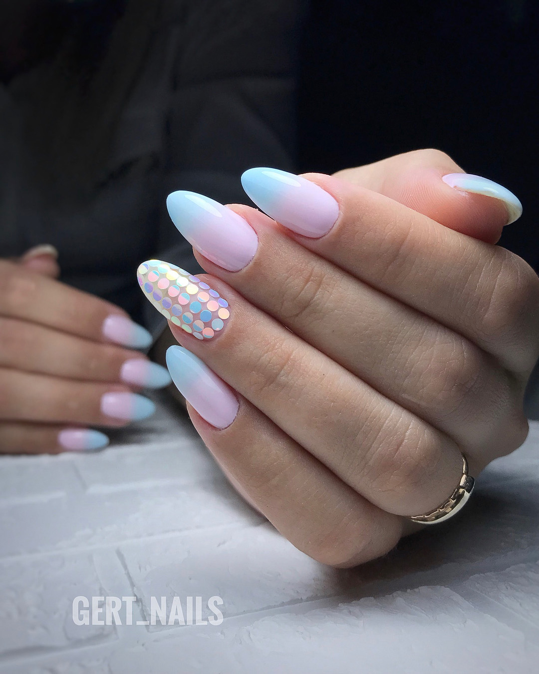simple wedding nails ombre pink blue with sparkles gert_nails