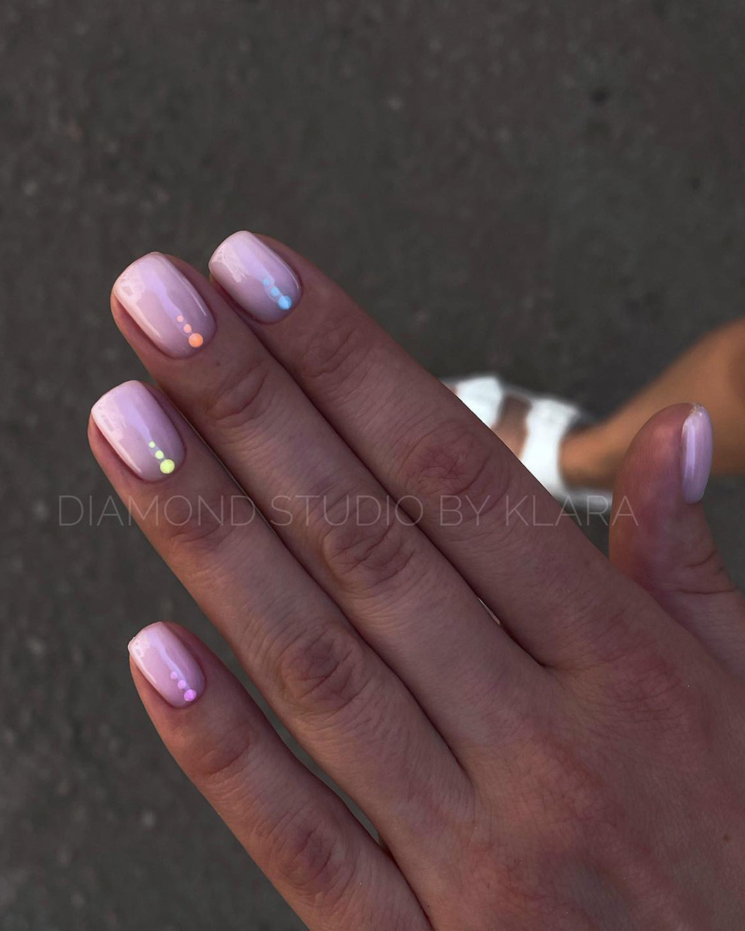 simple wedding nails short pink with glitter dots diamond_studio_by_klara