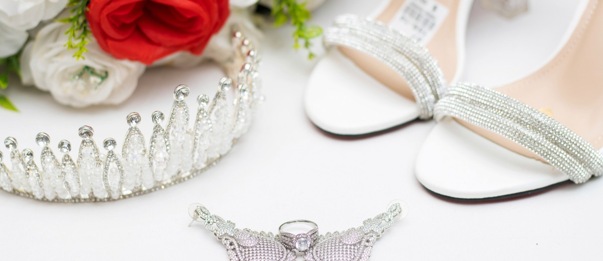 23 White Wedding Sandals: Best Styles + FAQs