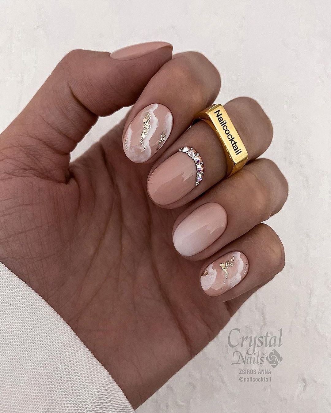 almond wedding nails short