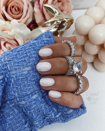 Almond Wedding Nails: 20 Ideas Suitable For Most Brides + FAQs