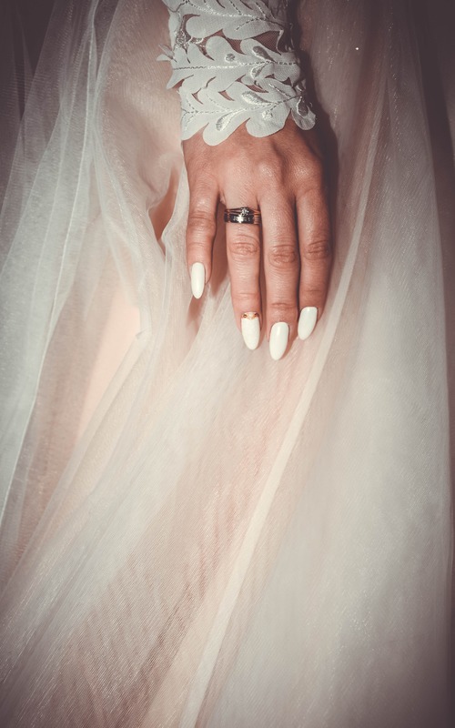 almond wedding nails