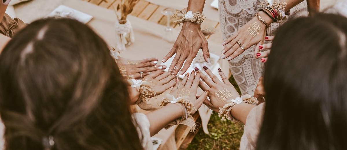 Bachelorette Nails: 26 Ideas To Fit Every Party Attire