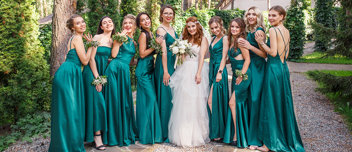12 Emerald Green Bridesmaid Dresses + Faqs