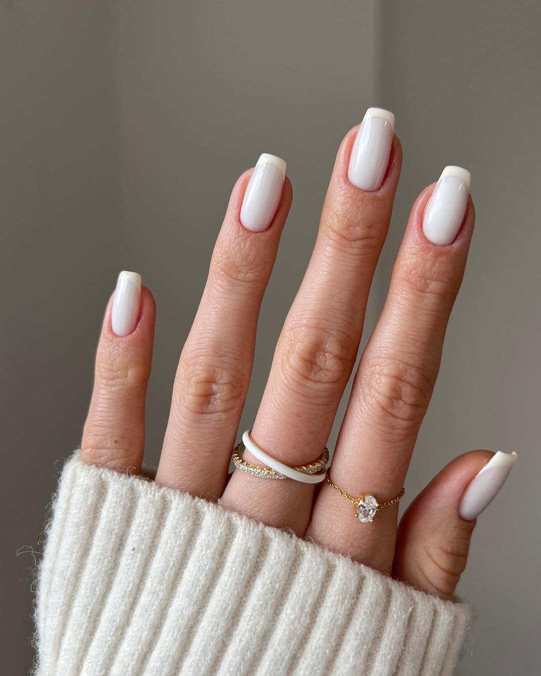 wedding guests nails white