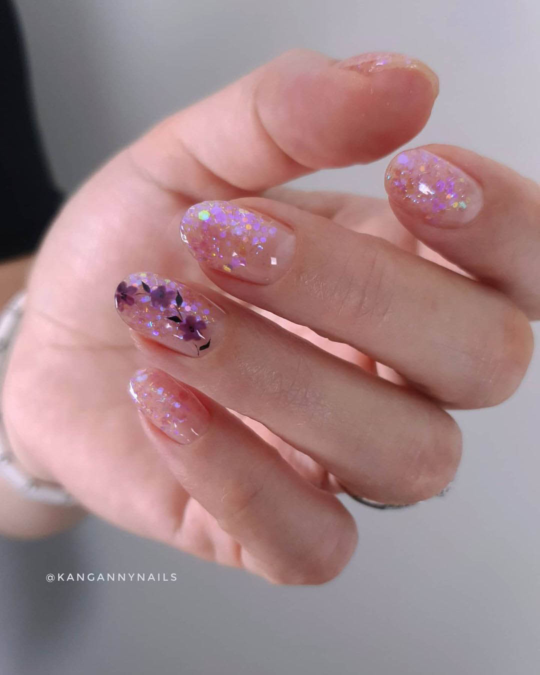 wedding nails with glitter lilac with flower pattern kangannynails