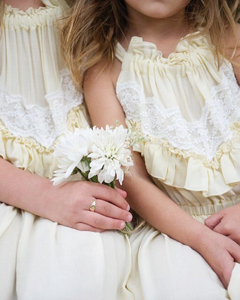 Flower Girl Bouquet Ideas For An Angelic Wedding + FAQs