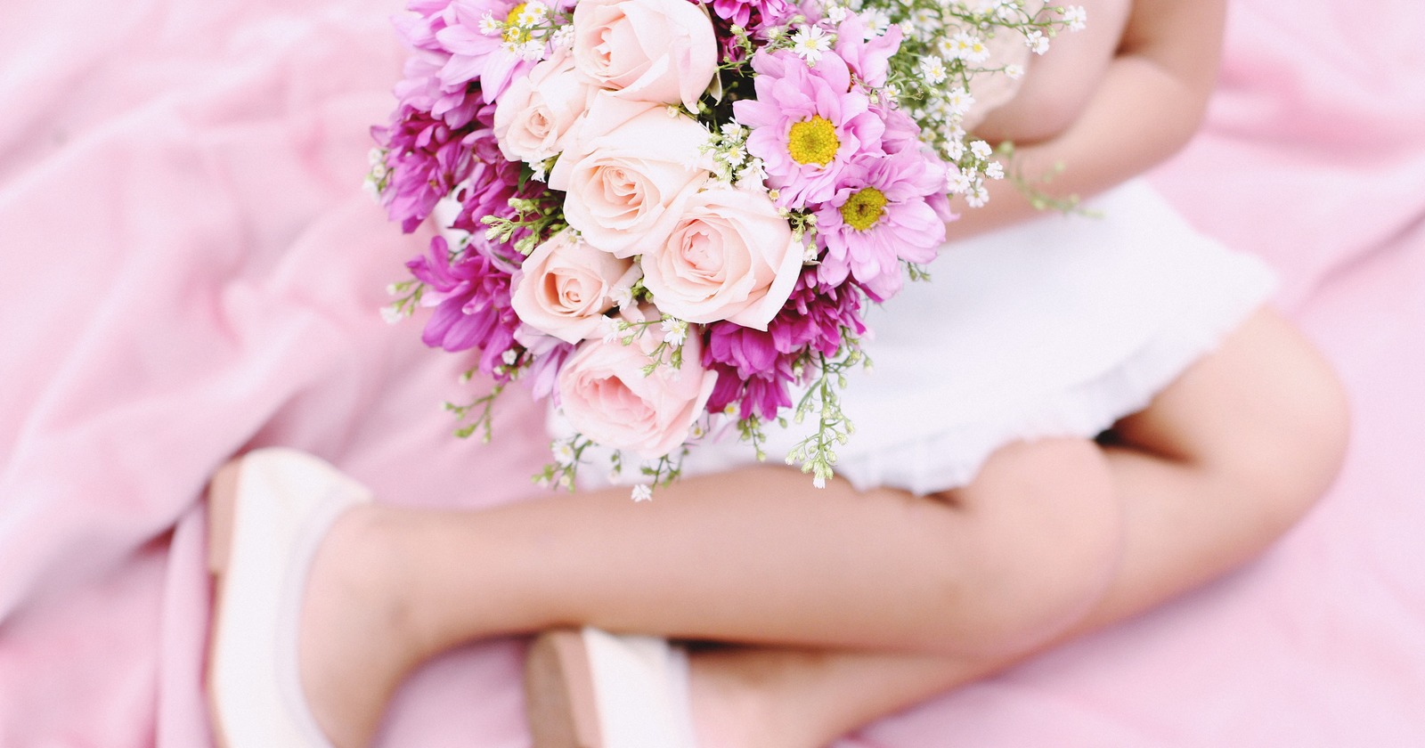Flower Girl Bouquet Ideas For An Angelic Wedding + FAQs