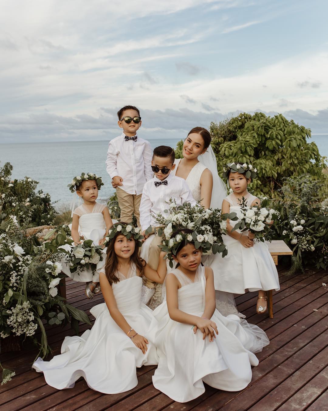 flower girl photo ideas all together with bride theweddingblissthailand