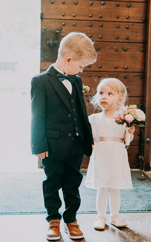 Ring Bearer: All You Need To Know About His Duties [+ Gift Ideas] | Funny  wedding signs, Tiny wedding, Wedding humor