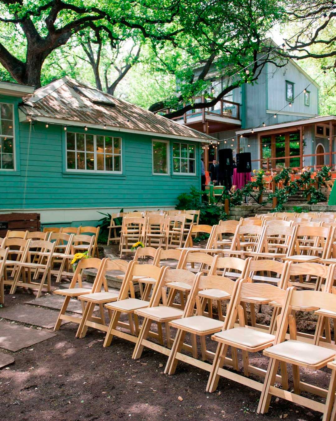 wedding-venues-in-austin-outdoor-setting-place