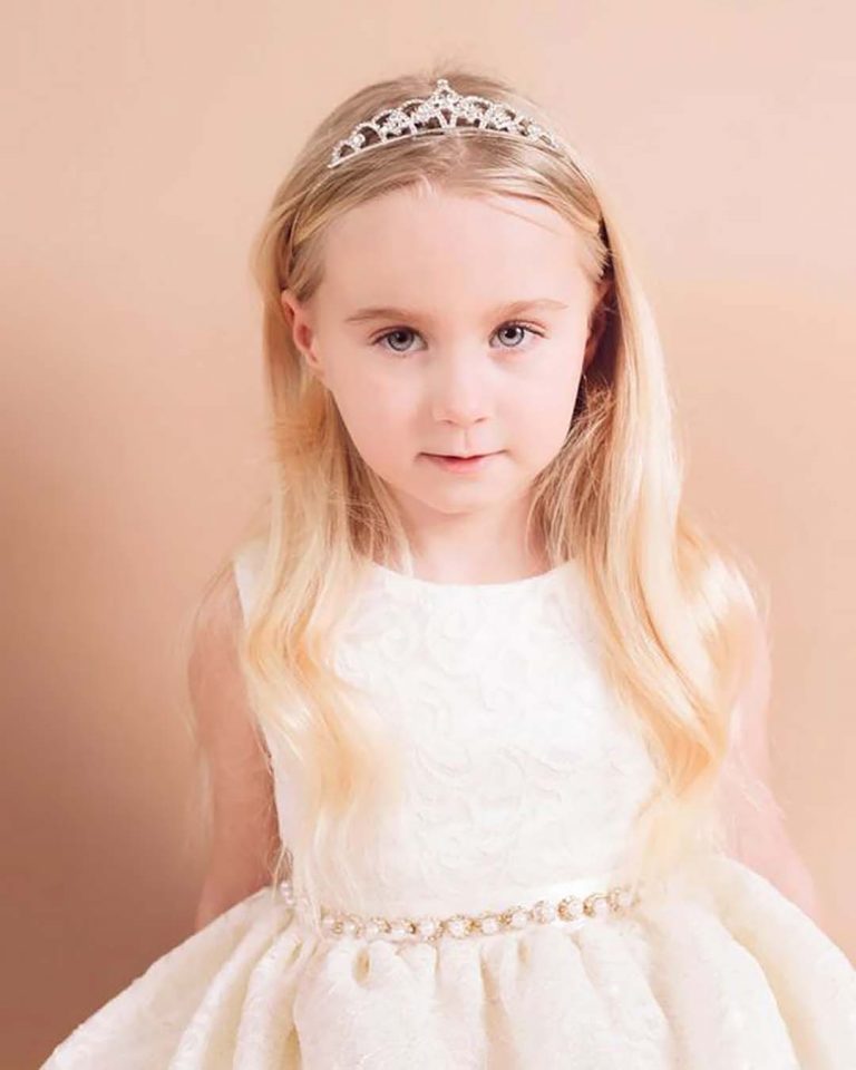 Flower Girls Hair Accessories [2023 Guide + Video Tutorials]