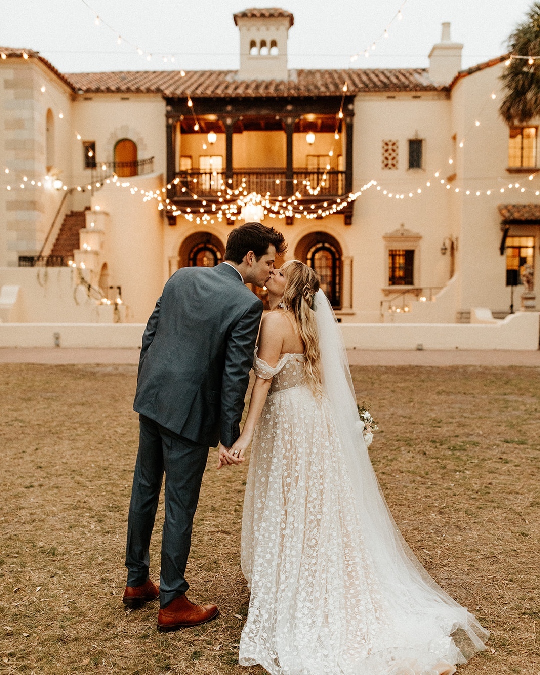best wedding venues in florida bride in lace floral dress