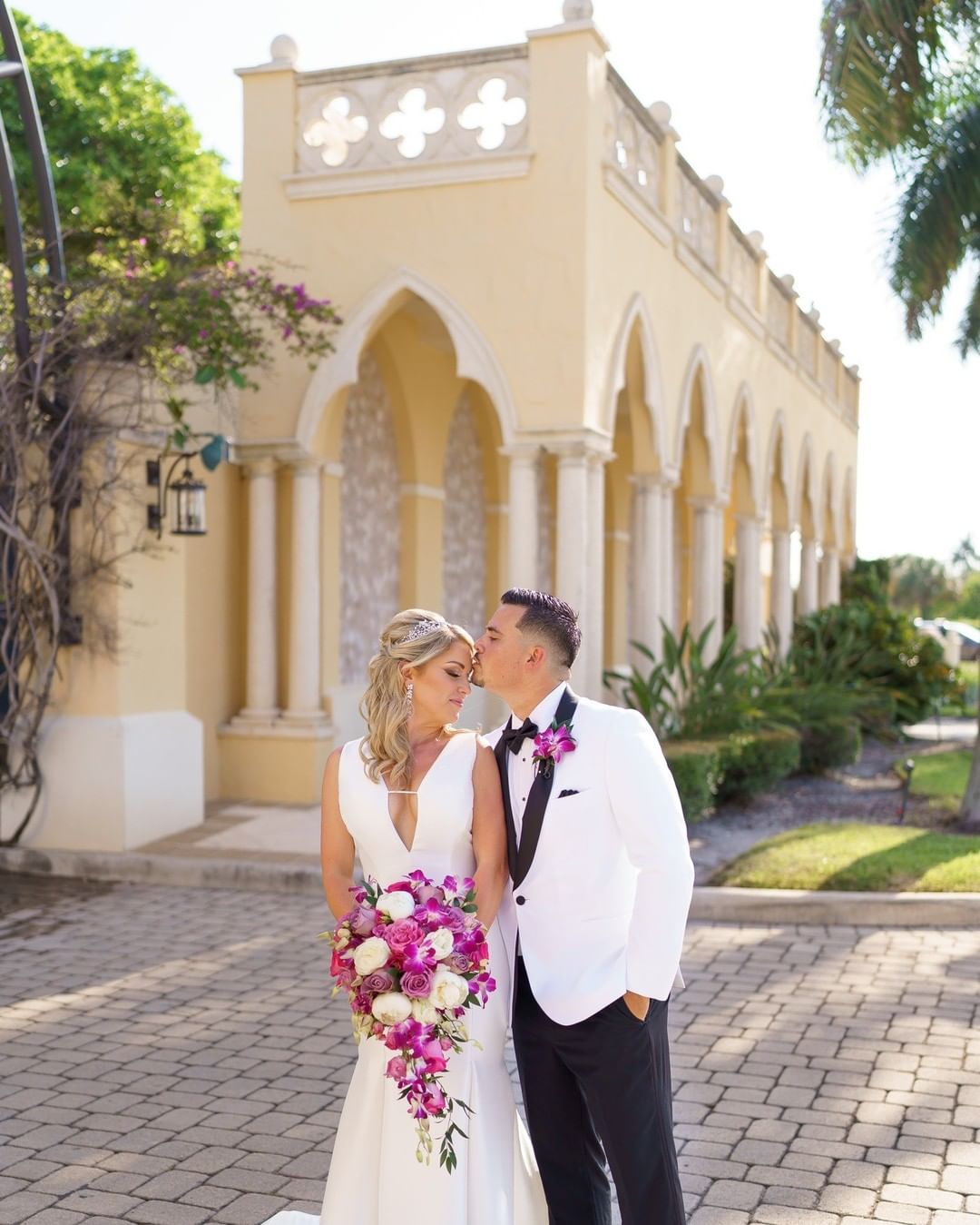 best wedding venues in florida bride with pink bouquet