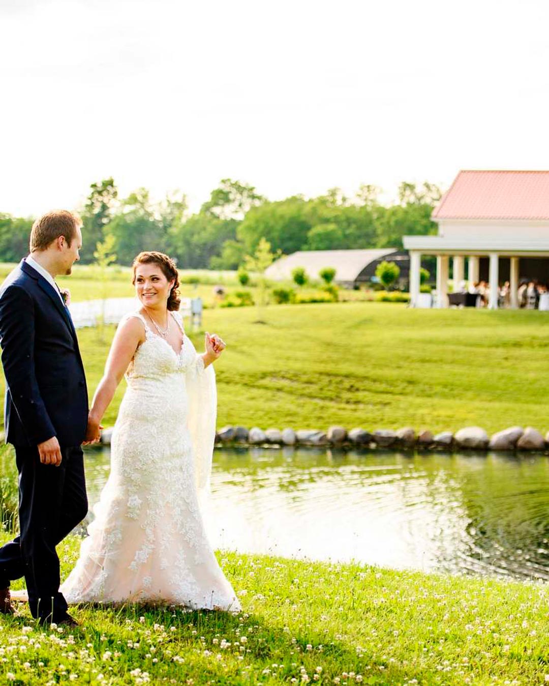 best wedding venues in ohia bride groom pond