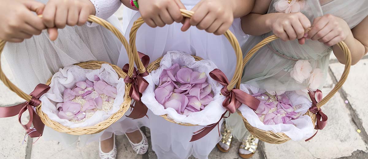 Flower Girl Bouquet Alternative For 2025 [Guide + DIY Ideas]