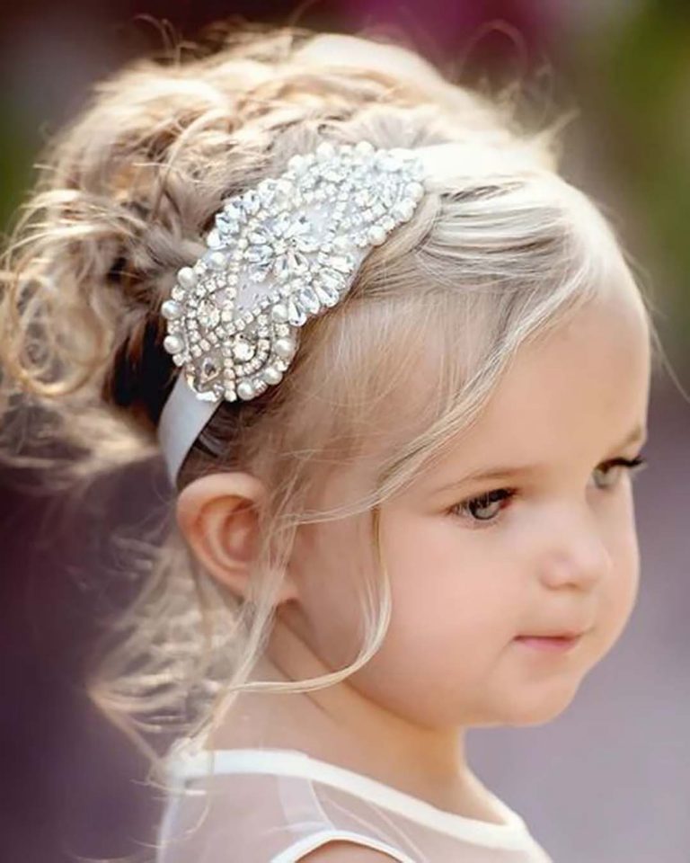Flower Girls Hair Accessories [2023 Guide + Video Tutorials]