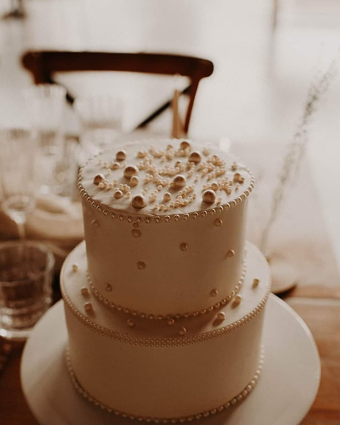 wedding trends pearl wedding cake