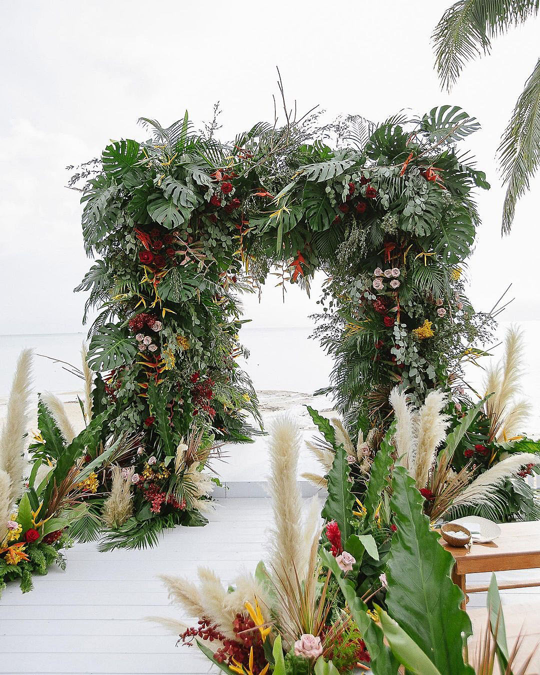 wedding trends tropical flowers decor